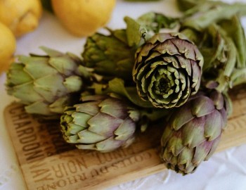 Quali spezie stanno bene con i carciofi?