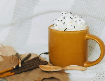 Maple cinnamon latte: un gusto avvolgente