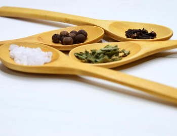 Come preparare il cotechino fatto in casa con il giusto mix di spezie