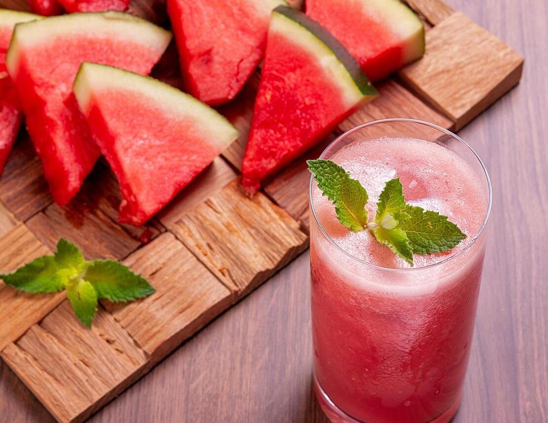 How to make a watermelon iced latte
